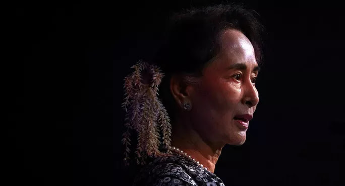 Lãnh đạo Aung San Suu Kyi và tổng thống Myanmar bị bắt trong cuộc đột kích