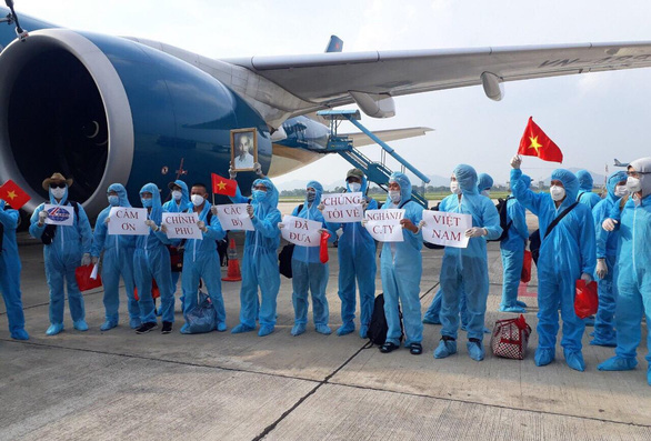 219 công dân Việt Nam làm việc tại Guinea Xích đạo đã về nước an toàn