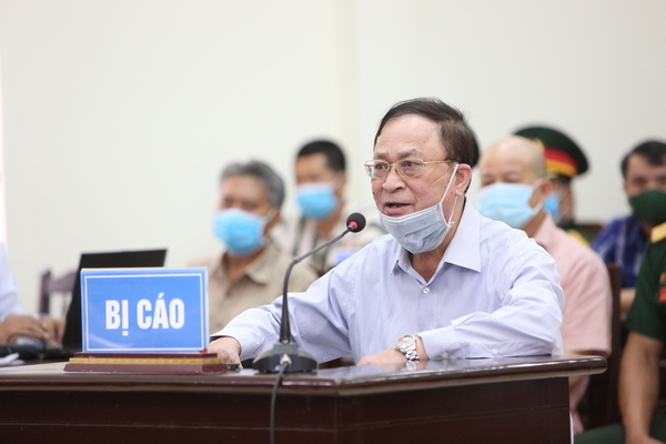 Diễn biến ngày đầu xét xử cựu thứ trưởng Nguyễn Văn Hiến