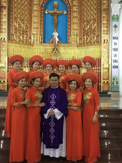 Nghệ An: Linh mục Phan Đình Giáo cấm học sinh tiểu học đến trường