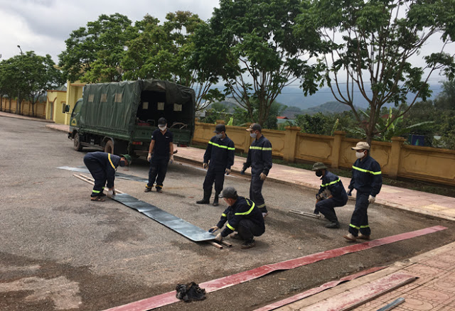 Những ngôi nhà của lòng dân, ý Đảng