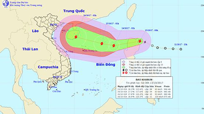 Bão Khanun giật cấp 10 đang di chuyển vào Biển Đông