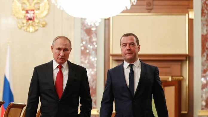 Địa chấn chính trị Nga: Tổng thống Putin đã lên kế hoạch rời Kremlin