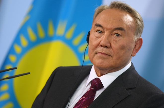 Tổng thống Kazakhstan bất ngờ từ chức sau 30 năm cầm quyền