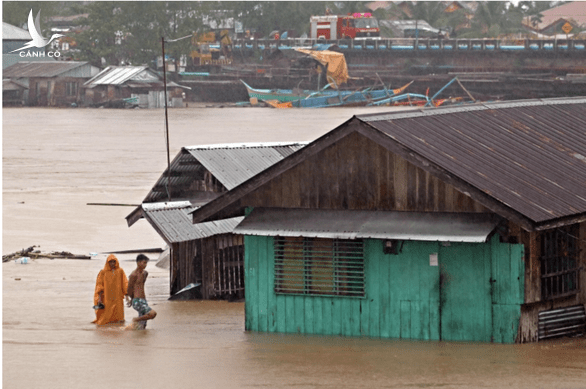 Cơn bão đầu tiên năm 2021 khiến hơn 5.000 người ở Philippines phải sơ tán