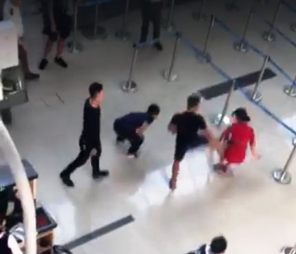 Thanh Hóa: Khởi tố nhóm côn đồ đánh nữ nhân viên hàng không