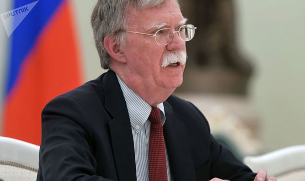 Cố vấn Mỹ John Bolton cáo buộc Trung Quốc sao chép vũ khí Nga