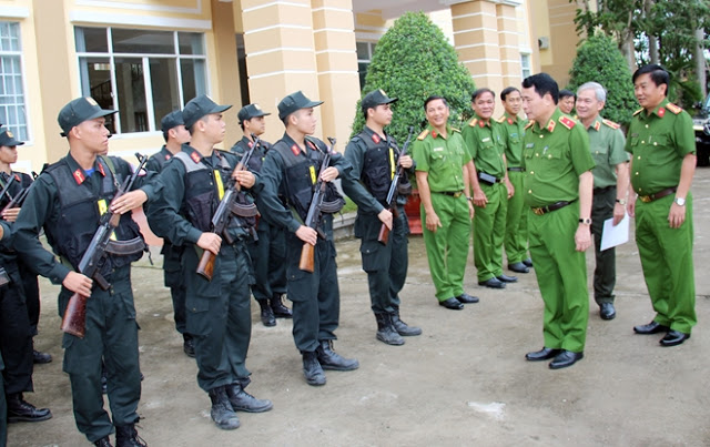 Tập trung đấu tranh, phản bác các quan điểm sai trái trên không gian mạng