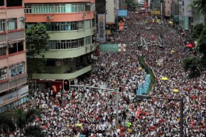 Hong Kong: Người biểu tình phản đối các thương gia từ Trung Quốc