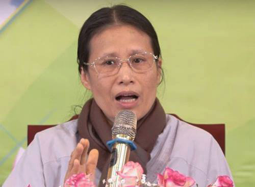 Vụ Chùa Ba Vàng: Bà Phạm Thị Yến xin lỗi gia đình nữ sinh giao gà ở Điện Biên