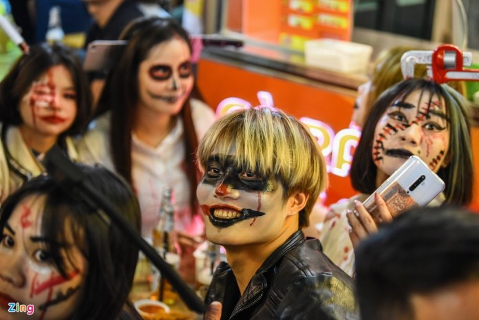 'Ma quỷ' xuất hiện ngập thủ đô đêm Halloween