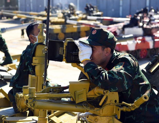Đội tuyển xe tăng QĐND Việt Nam tiếp cận 'chiến mã'