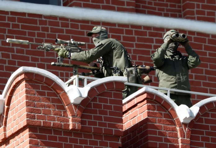 Choáng ngợp binh sĩ, vũ khí Nga trong lễ duyệt binh trên Quảng trường Đỏ