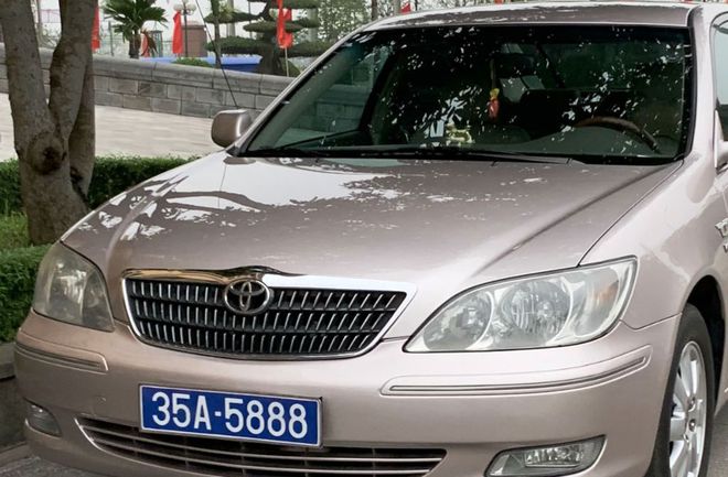 Vụ Phó bí thư thường trực tỉnh Ninh Bình sử dụng ô tô biển 80B: Trả lời ngụy biện