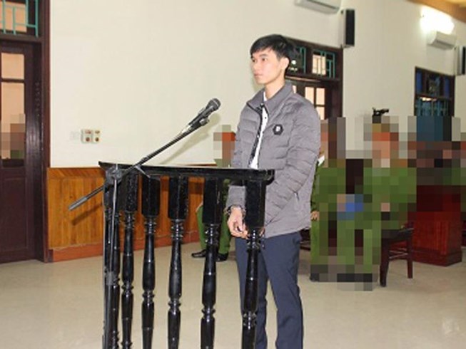 Trò lố hạ màn: Nguyễn Văn Hóa tuyên bố ngưng “tuyệt thực” sau 12 ngày