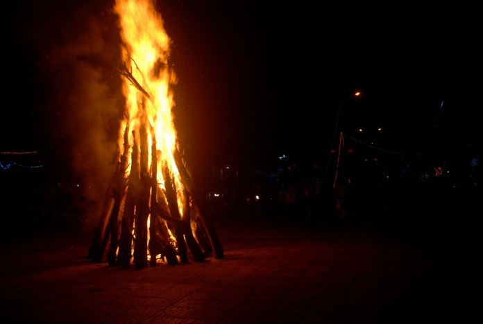 Quảng Bình: Độc đáo đêm 30 rước lửa thiêng về nhà