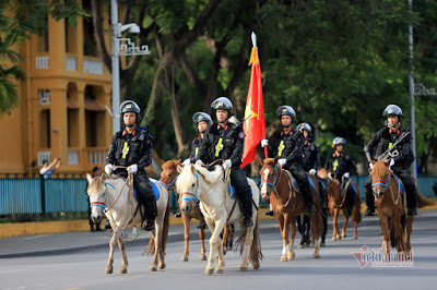 THỦ TƯỚNG, CHỦ TỊCH QUỐC HỘI CHỨNG KIẾN ĐOÀN CẢNH SÁT CƠ ĐỘNG KỴ BINH RA MẮT