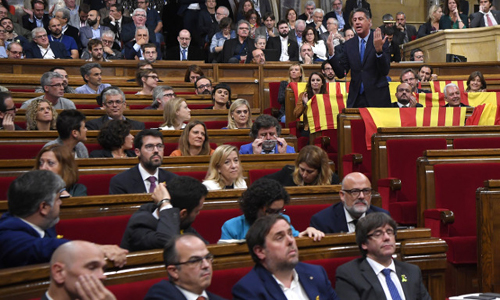 Catalonia tuyên bố độc lập khỏi Tây Ban Nha