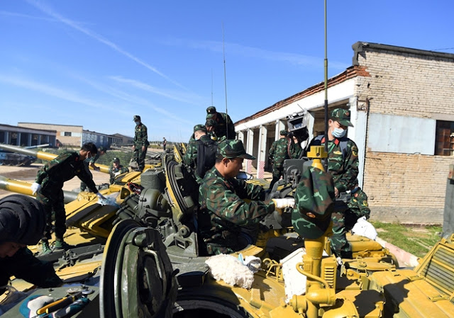 Đội tuyển xe tăng QĐND Việt Nam tiếp cận 'chiến mã'