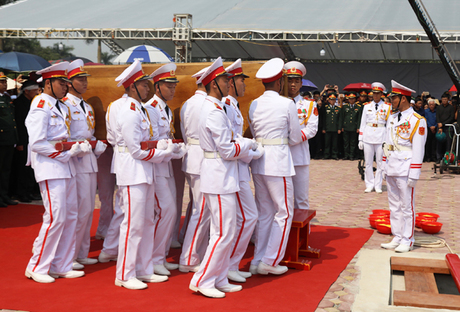 Lễ an táng nguyên Tổng bí thư Đỗ Mười tại quê nhà