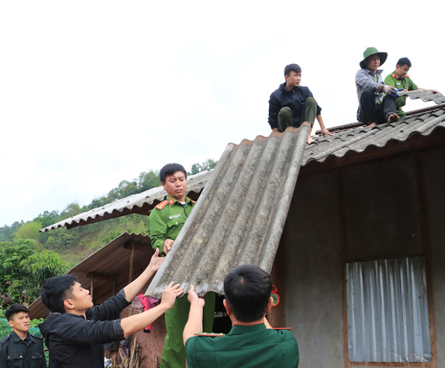 Những ngôi nhà của lòng dân, ý Đảng