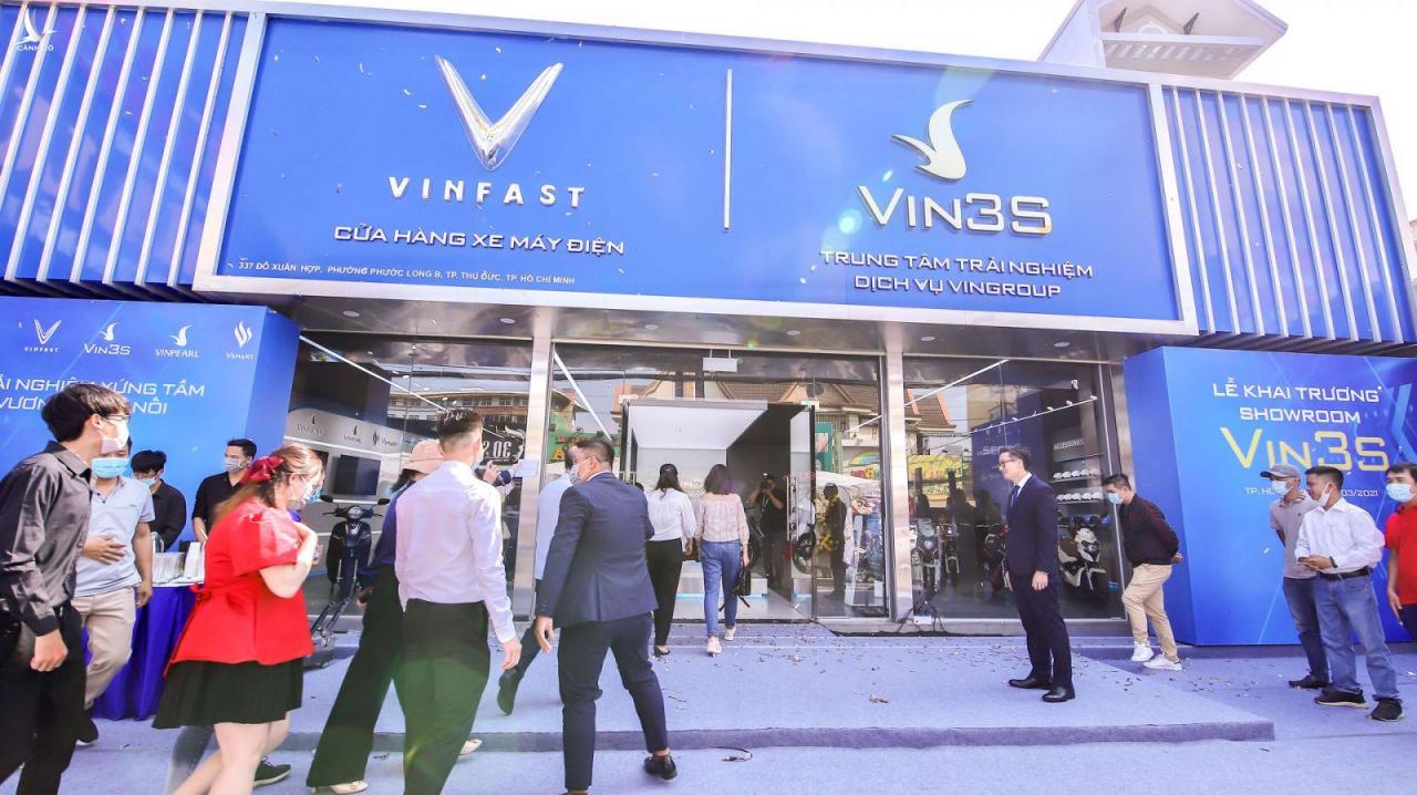 Choáng ngợp 64 showroom VinFast, khách hàng thoải mái trải nghiệm