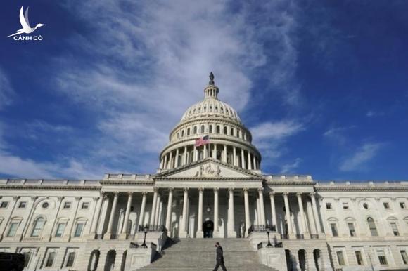 Thượng viện Mỹ họp thâu đêm để sớm thông qua gói cứu trợ Covid-19