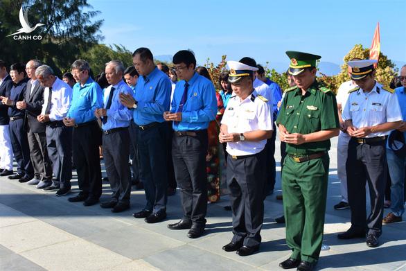 Lễ tưởng niệm các chiến sĩ Gạc Ma chống Trung Quốc xâm lược: ‘Các anh như mãi còn đây’