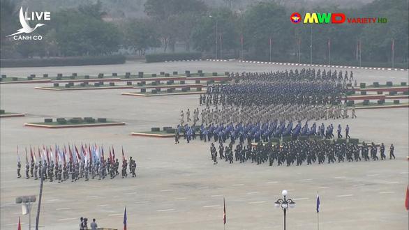 Lãnh đạo quân đội Myanmar hứa có bầu cử dân chủ, bảo vệ dân