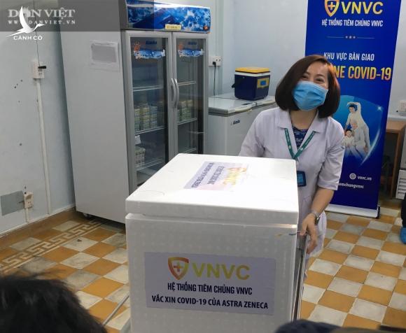 Cận cảnh lô vaccine Covid-19 tiêm đợt đầu tiên tại TP.HCM