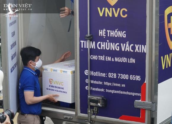 Cận cảnh lô vaccine Covid-19 tiêm đợt đầu tiên tại TP.HCM