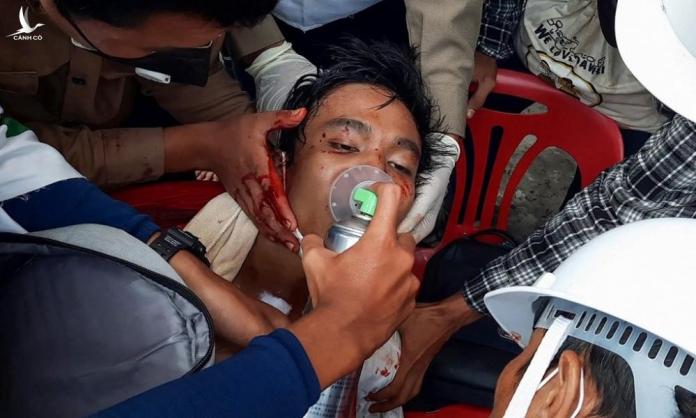 Cuộc biểu tình biến thành đổ máu tại Myanmar