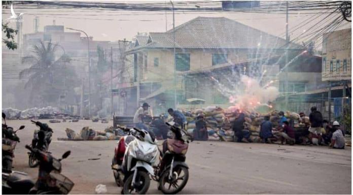 Myanmar: Số người thiệt mạng tăng, bác sĩ xuống đường biểu tình