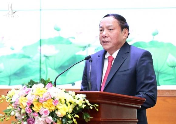 Ông Nguyễn Ngọc Thiện bàn giao nhiệm vụ cho tân Bộ trưởng Nguyễn Văn Hùng