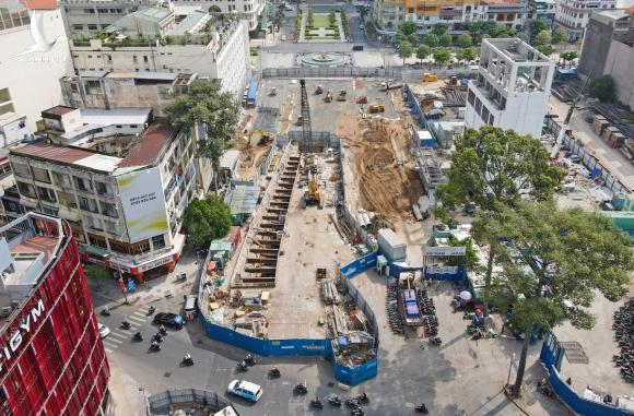 7 năm chờ dỡ ‘lô cốt’ đường trung tâm Sài Gòn