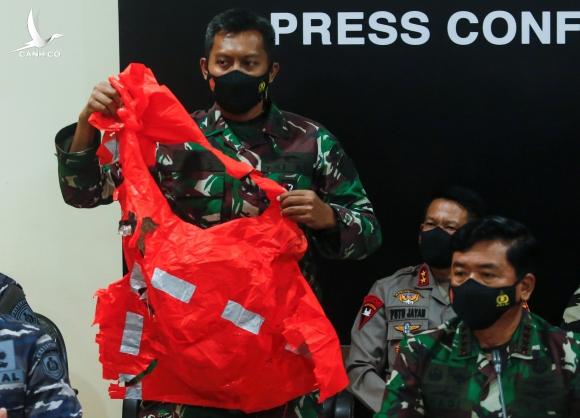 Nỗ lực trục vớt vô cùng mạo hiểm buộc quân đội Indonesia phải “cầu cứu” quốc tế