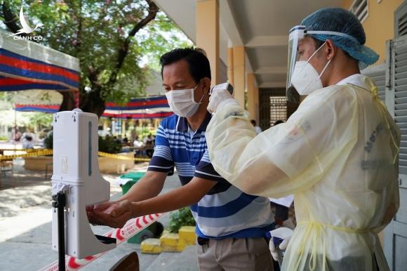 Toàn bộ thủ đô Phnom Penh bị áp lệnh giới nghiêm