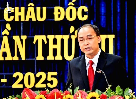 Bị ông Đoàn Ngọc Hải đòi lại tiền, lãnh đạo TP Châu Đốc lên tiếng Bị ông Đoàn Ngọc Hải đòi lại tiền, lãnh đạo TP Châu Đốc lên tiếng