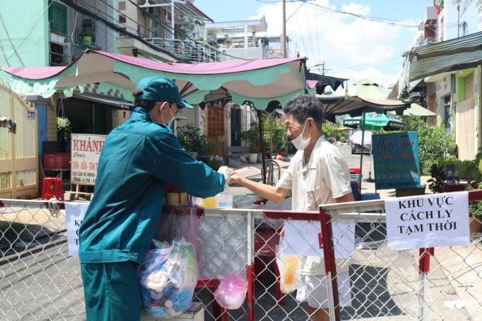 TP.HCM nâng cấp độ phòng dịch, đề nghị người dân hạn chế ra khỏi nhà