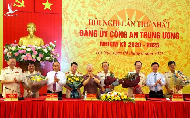 Phát huy trí tuệ tập thể trong lãnh đạo mọi mặt công tác Công an