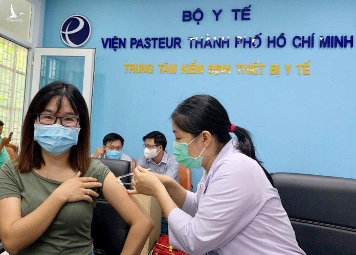 Không nên ngộ nhận về số liệu phân bổ vaccine COVID-19