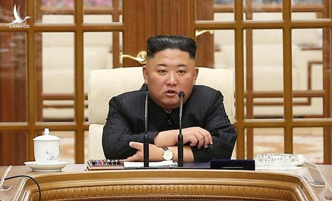 Ông Kim Jong Un gầy đi đột ngột