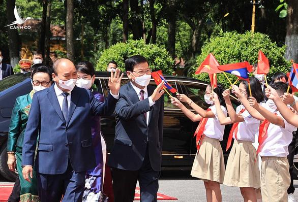 Tổng bí thư, Chủ tịch nước Lào bắt đầu thăm hữu nghị chính thức Việt Nam