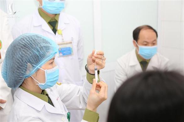 Không hiểu sao Vaccine Covid-19 “made in Việt Nam” ít ghi nhận tác dụng phụ nguy hiểm đến thế? Không hiểu sao Vaccine Covid-19 “made in Việt Nam” ít ghi nhận tác dụng phụ nguy hiểm đến thế?