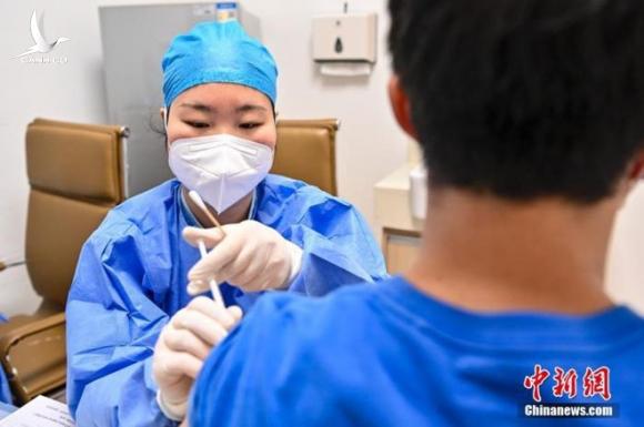 Trung Quốc tiêm xong hơn 1,1 tỉ liều vắc xin: Thế giới ca ngợi 2 yếu tố tạo nên kỳ tích Trung Quốc tiêm xong hơn 1,1 tỉ liều vắc xin: Thế giới ca ngợi 2 yếu tố tạo nên kỳ tích