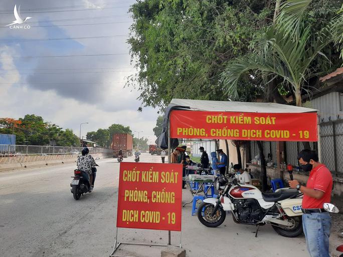 Thủ tướng yêu cầu không ‘ngăn sông cấm chợ’, cần cách ly đúng quy định