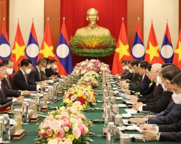 Tổng bí thư, Chủ tịch nước Lào bắt đầu thăm hữu nghị chính thức Việt Nam