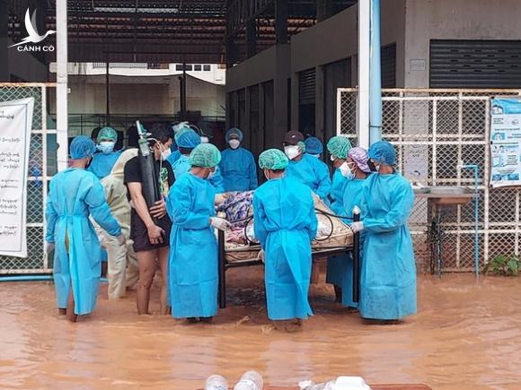 Anh cảnh báo 1/2 dân số Myanmar có thể mắc COVID-19 trong 2 tuần nữa Anh cảnh báo 1/2 dân số Myanmar có thể mắc COVID-19 trong 2 tuần nữa