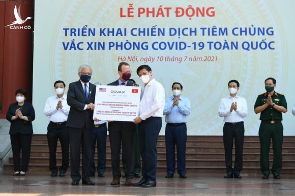 Thủ tướng phát động chiến dịch tiêm chủng vắc xin Covid-19 toàn quốc