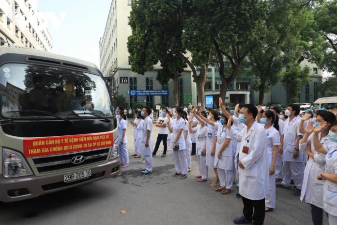 Hàng trăm thầy thuốc ‘Nam tiến’, nhiều Bệnh viện tư chuyển đổi công năng điều trị bệnh nhân COVID-19